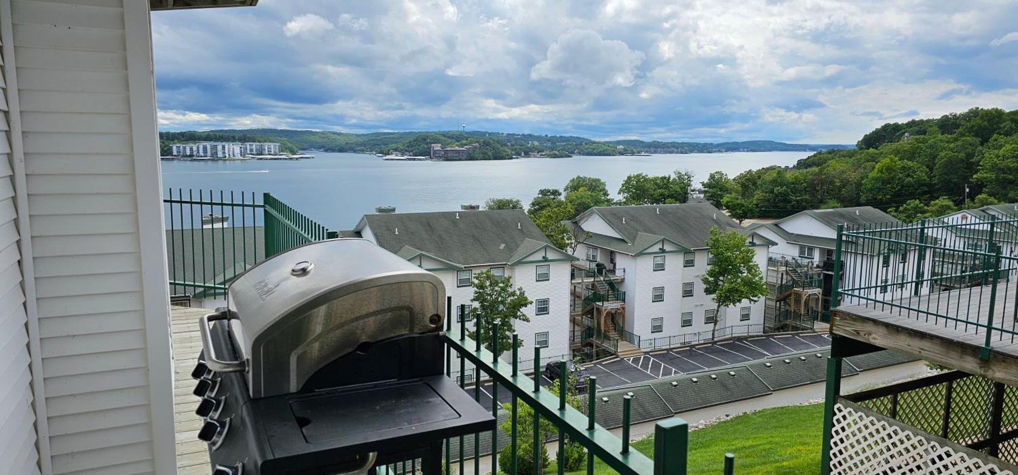 Gourgeous Lake Views, Amazing Susets, On Main Channel Лейк Озарк Екстериор снимка